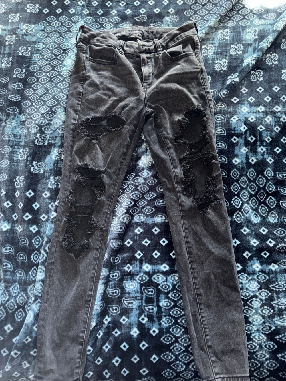 American Eagle Outfitters Black Ripped Skinny Jeans